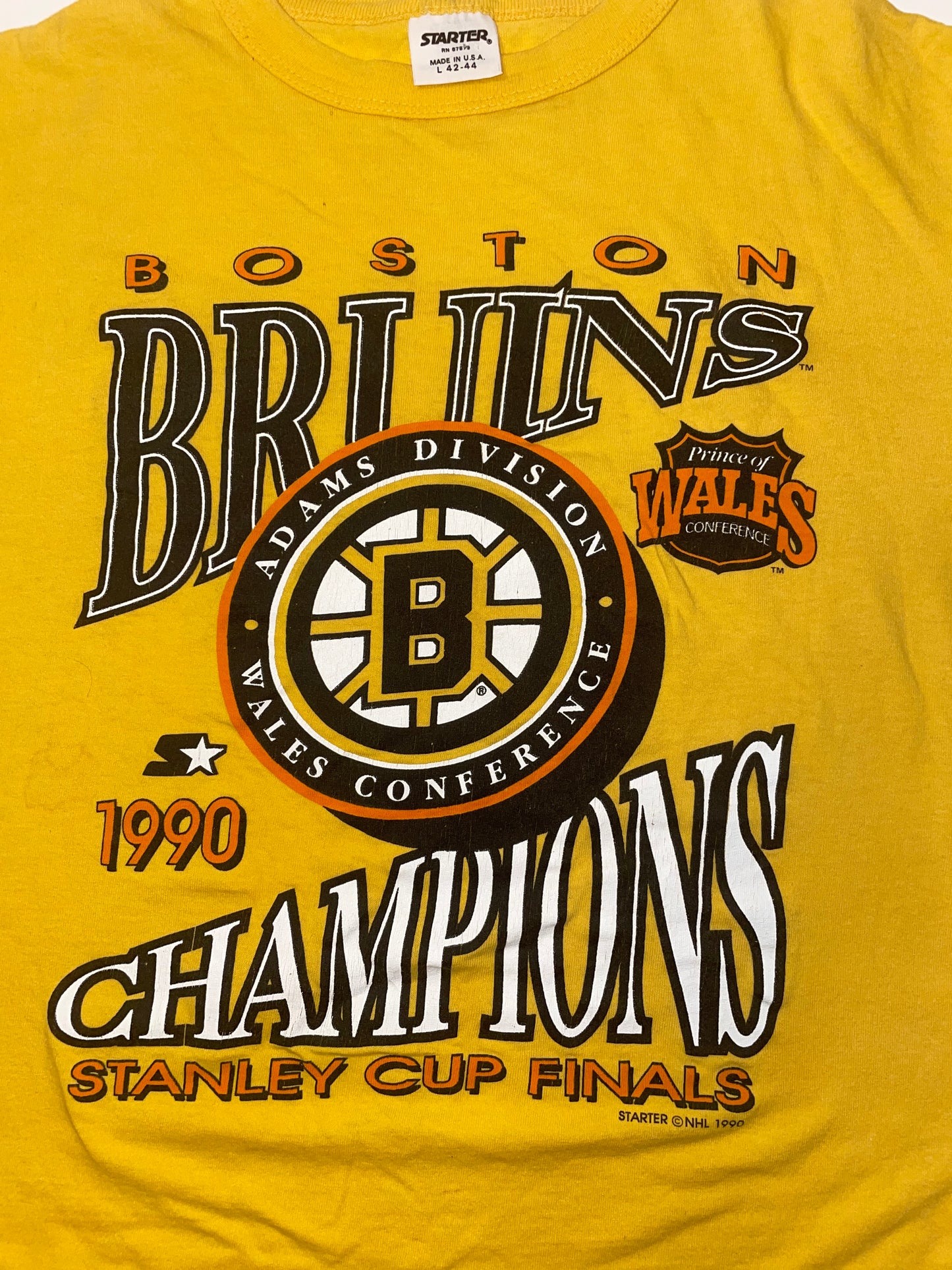 Vintage Boston Bruins shirt size Medium