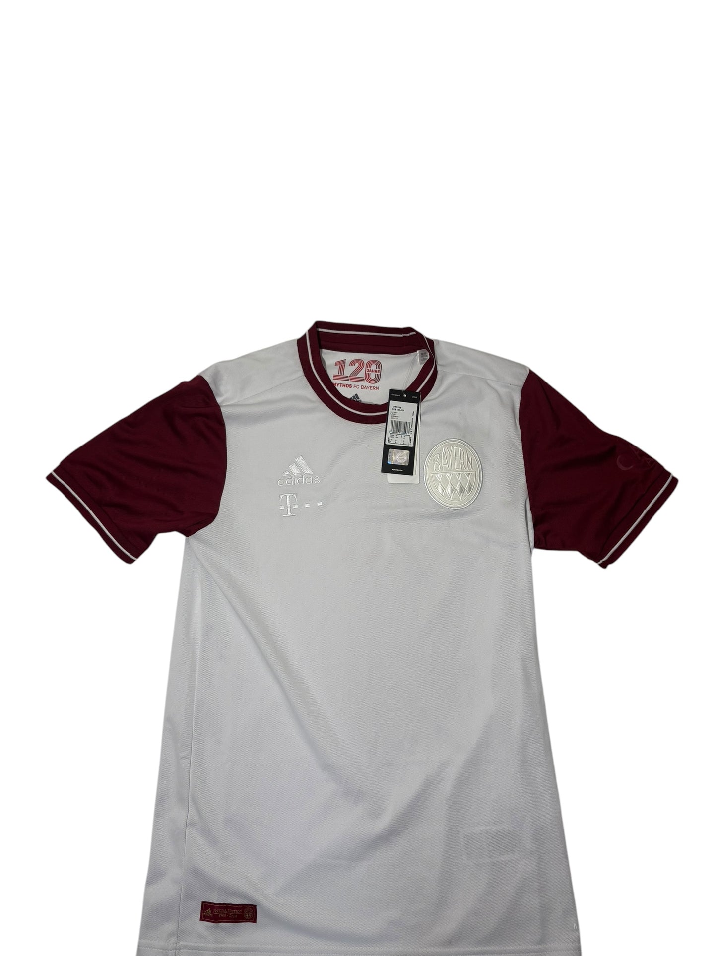 New with tags 120th anniversary Bayern Munich soccer jersey size small