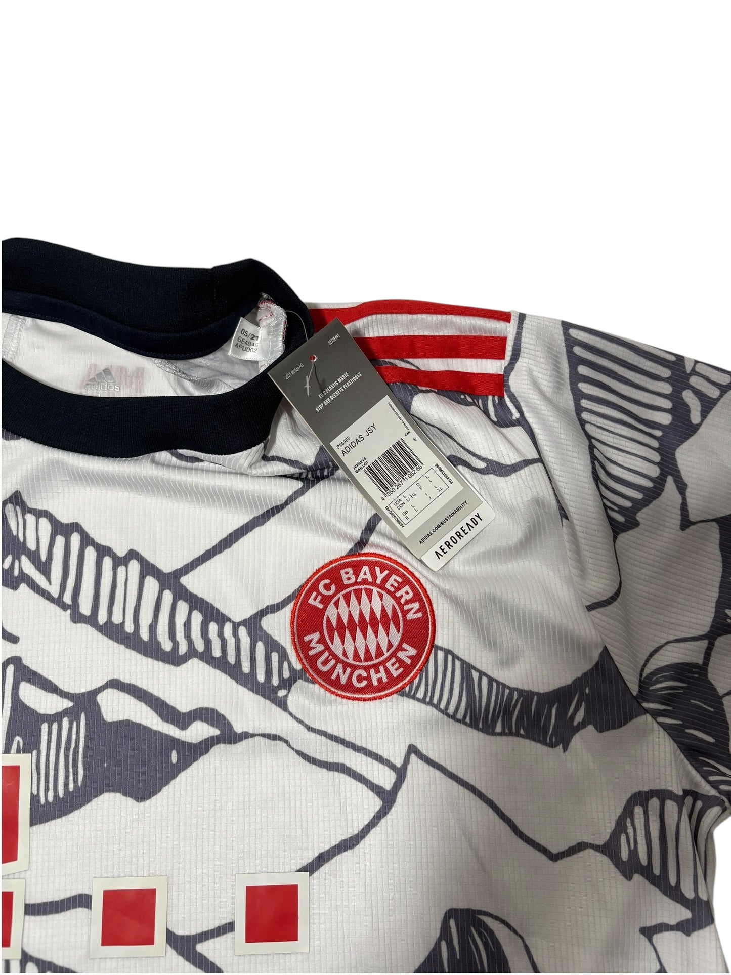 New with tags 2021 Bayern Munich Soccer jersey size large