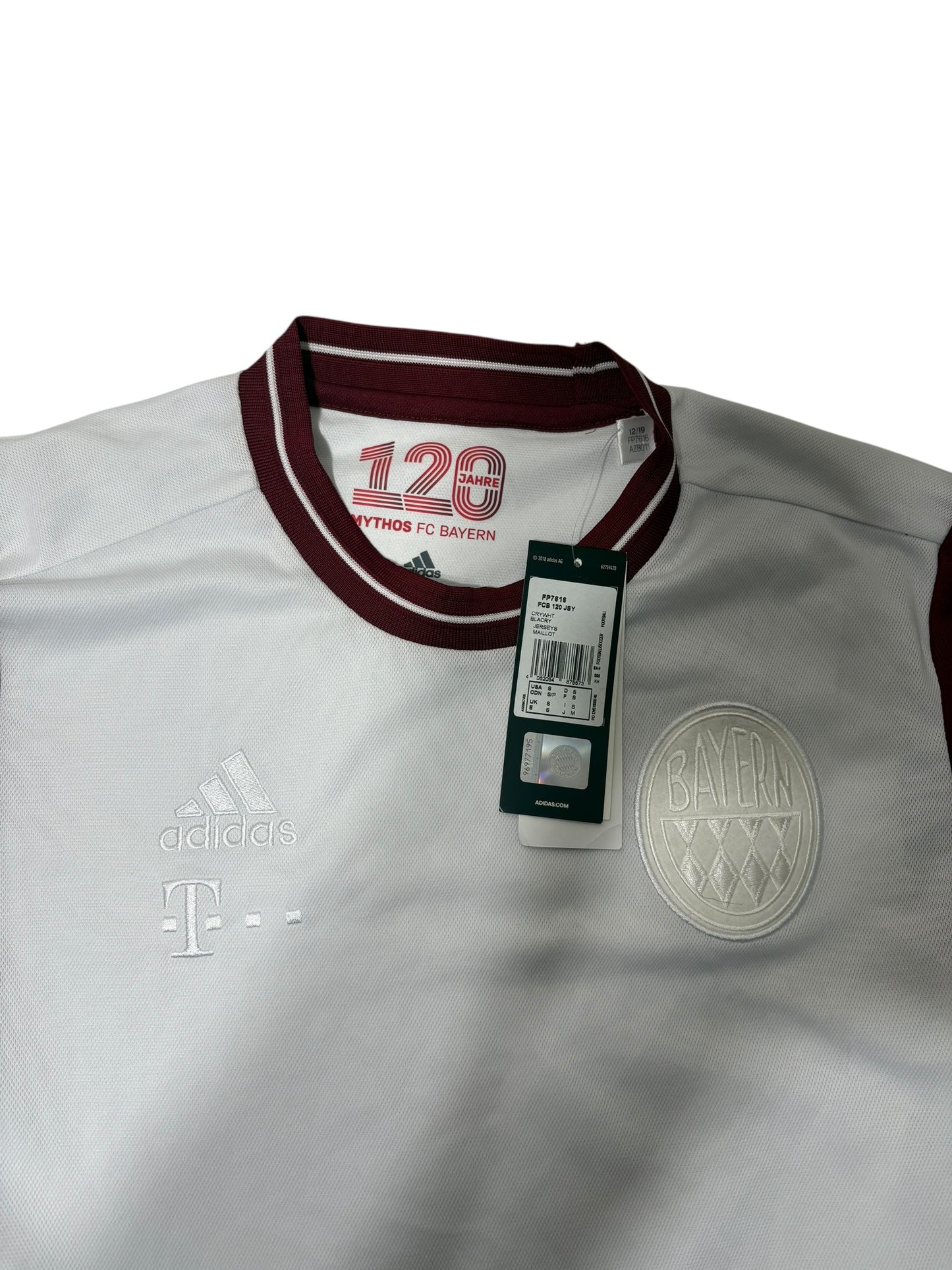 New with tags 120th anniversary Bayern Munich soccer jersey size small