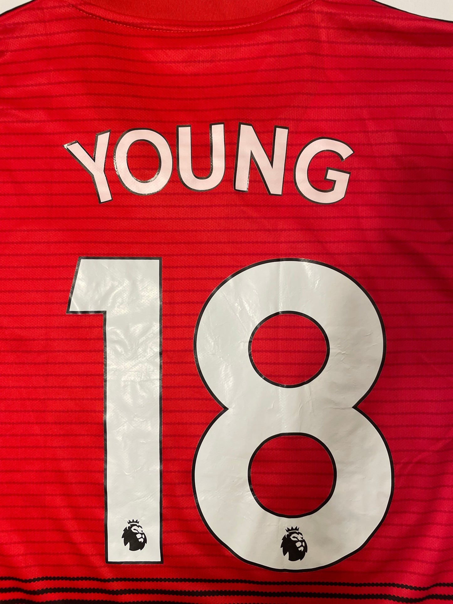 2018 Sam Young Manchester United jersey Size Small