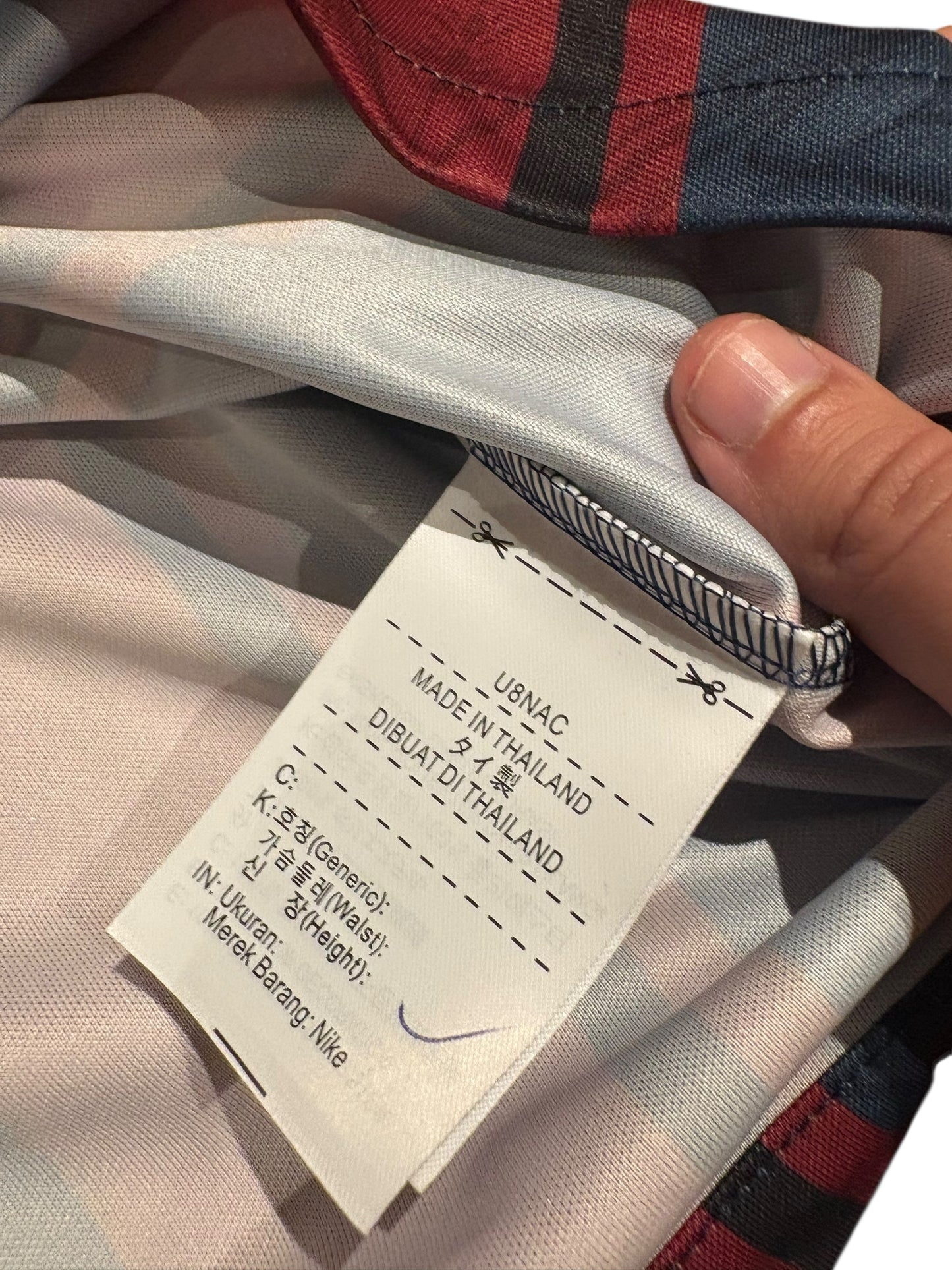 2025/26 FC Barcelona 125th anniversary home jersey size large