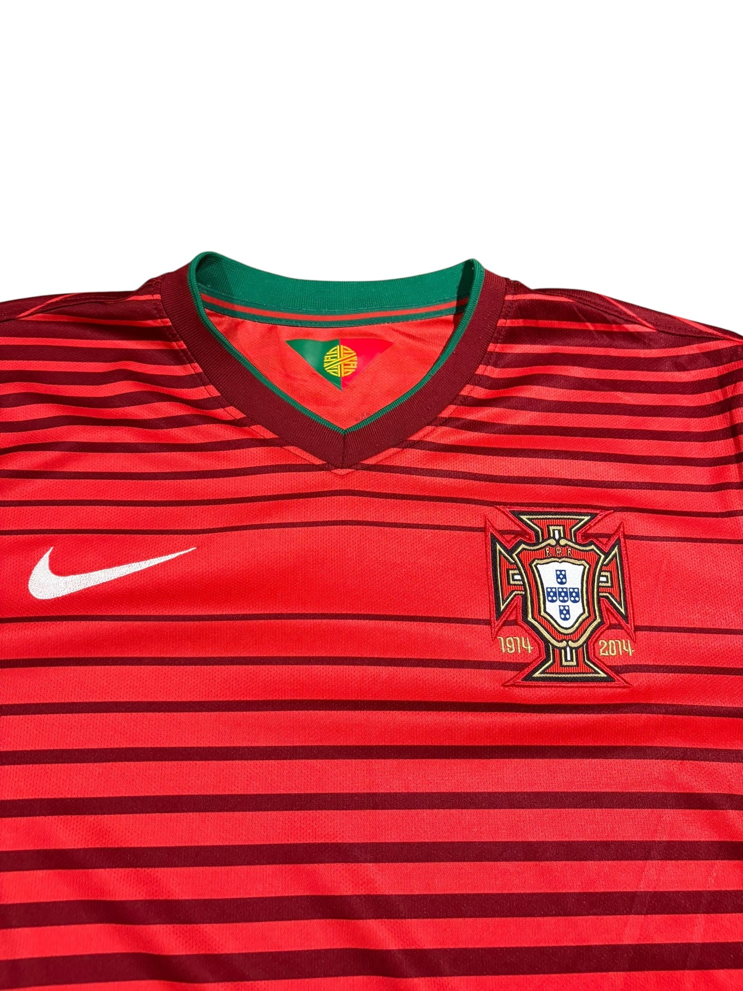 2014 Portugal national team soccer jersey size medium
