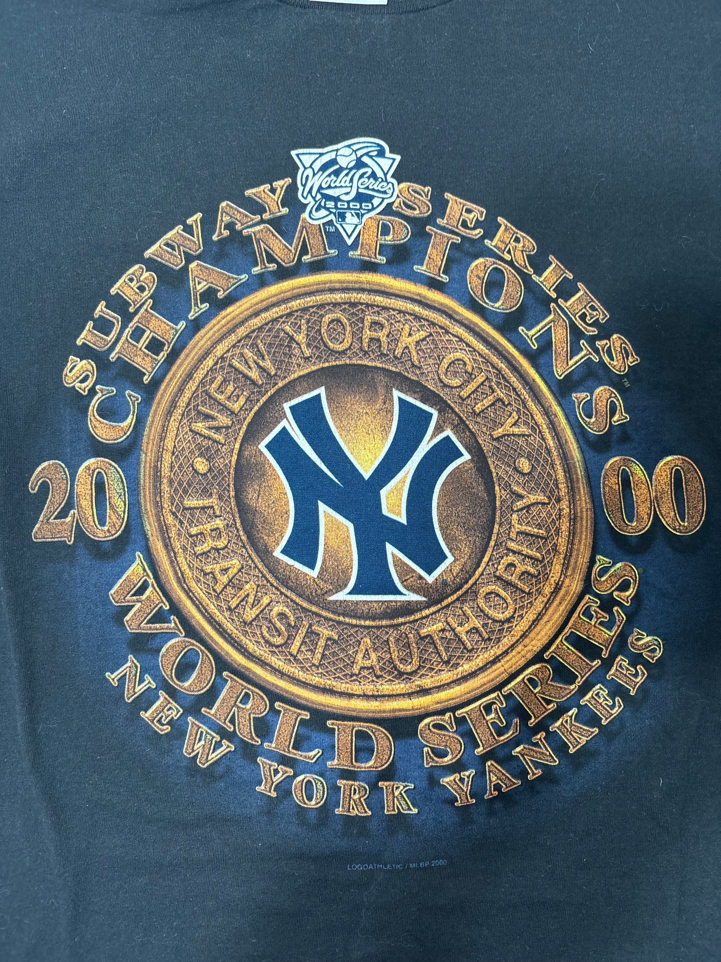 Vintage 2000 NY Yankees World Series subway token tee
